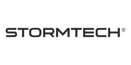 Wir führen Artikel der bekannten Marke Stormtech Das Logo der Marke Stormtech