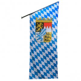 Bayernfahne mit Raute und Wappen als Schrgfahne