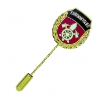 honorary pin with text EHRENMITGLIED and firebrigade motive