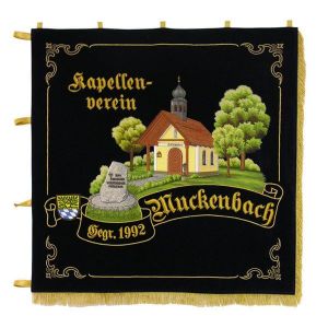 Standarte des Kapellenvereins mit natrlich gestickter Landschaft