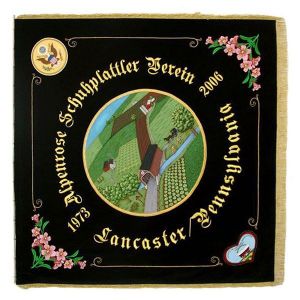 Vereinsfahne amerikanischer Schuhplattlerverein mit Blumenverzierungen