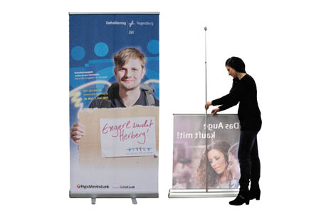 bedruckte Roll-Up Display-Systeme in verschiedenen Größen